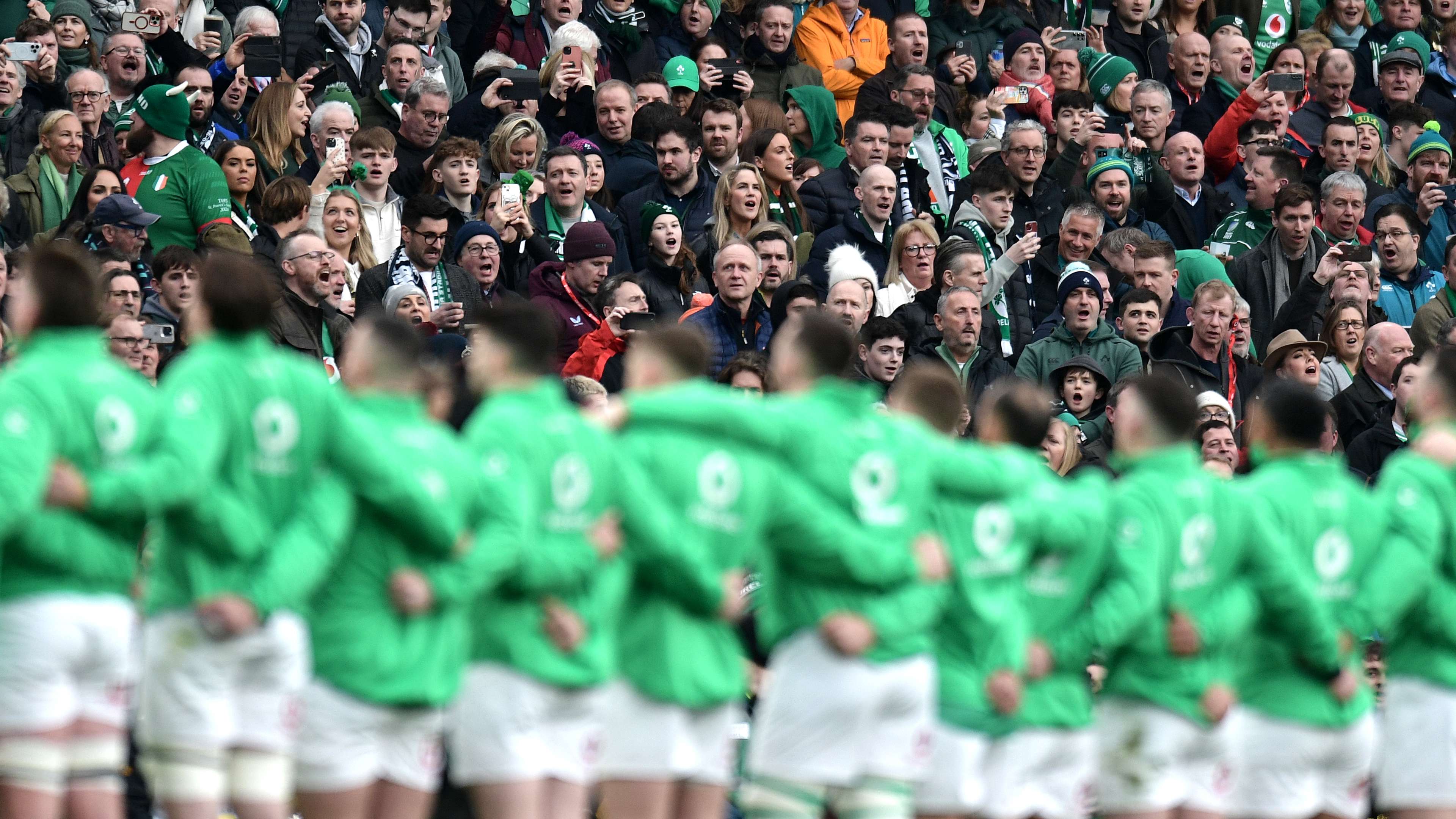 尽管曼联在 尽管曼联在